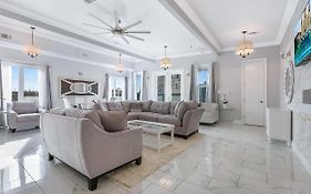 Stunning Penthouse In The Heart Of The City